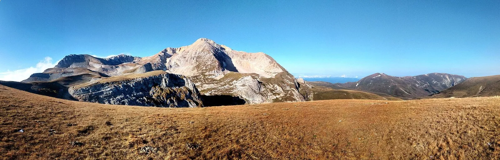 Гора Оштен, панорама с плато