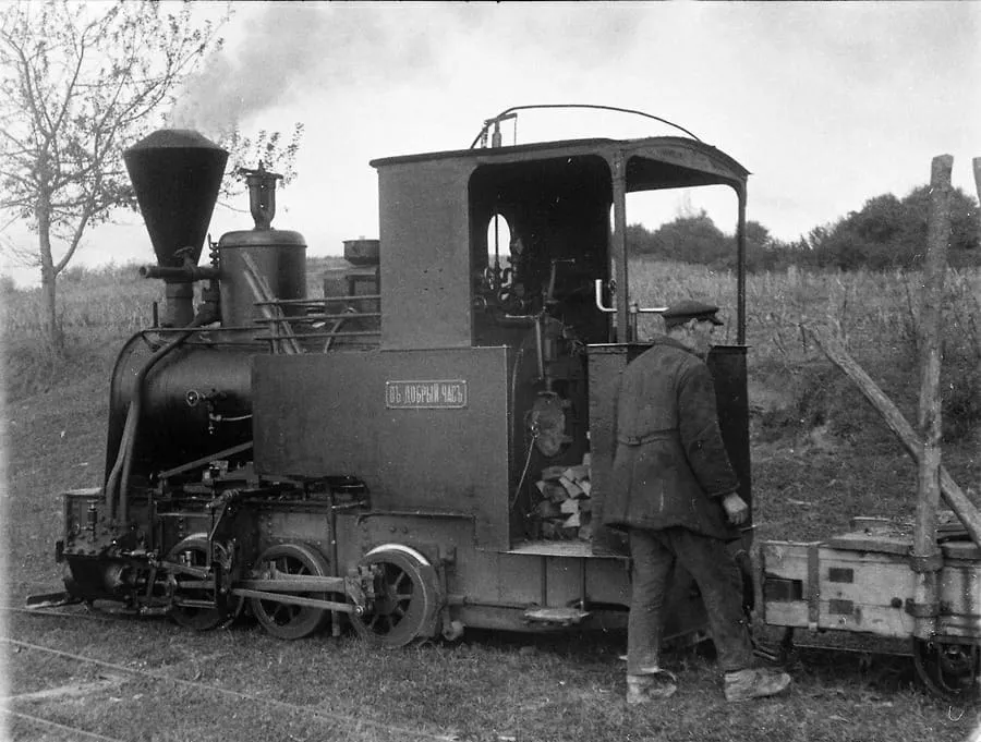 Паровоз Jung № 597 горной лесовозной узкоколейки, снимок примерно 1940–1950 годов