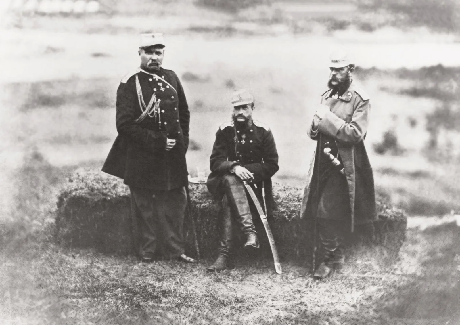 Великий князь Михаил Николаевич и двое военачальников, фотография 21 мая 1864 года