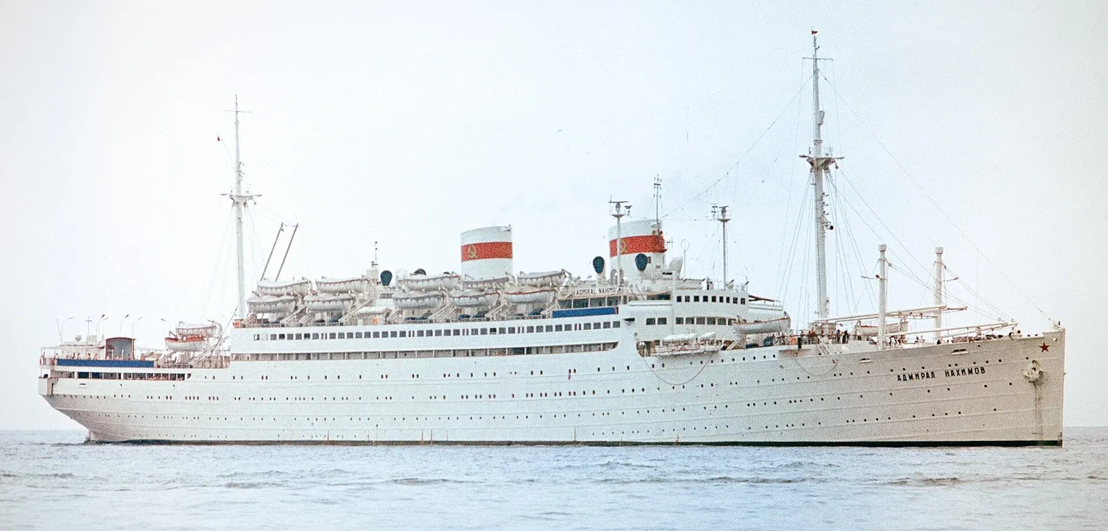 Пассажирское судно «Адмирал Нахимов» на Чёрном море, 1975 год