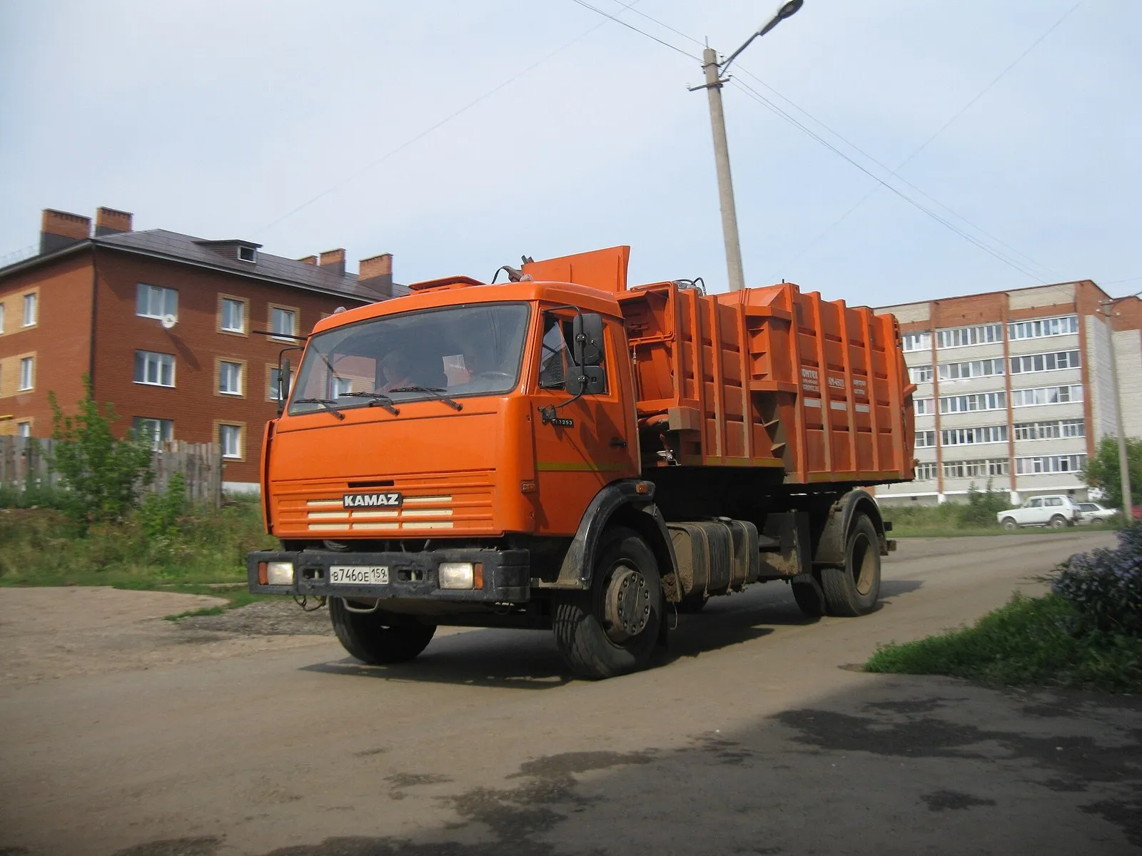 Мусоровоз КамАЗ в Пермском крае