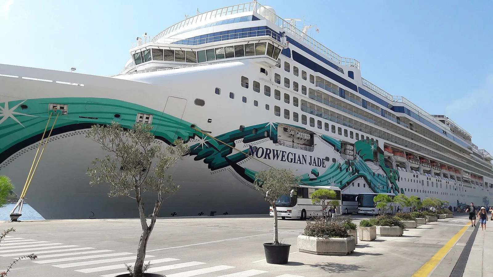 Norwegian Jade в порту Дубровника, 2016 год