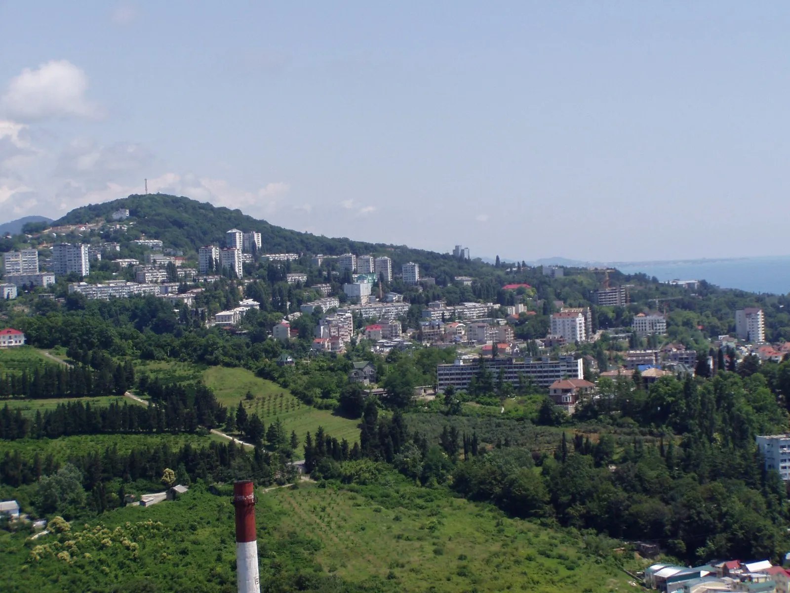 Микрорайон Бытха в Сочи, снимок 2007 года (фото: Alexander V. Solomin, Wikimedia Commons, Public domain)