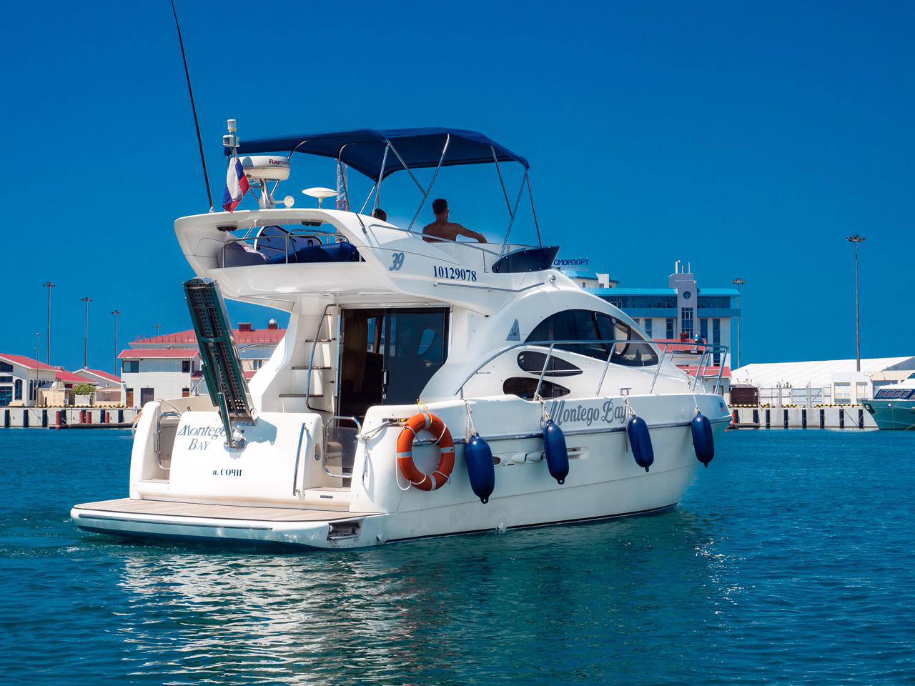 Моторная яхта Montego Bay